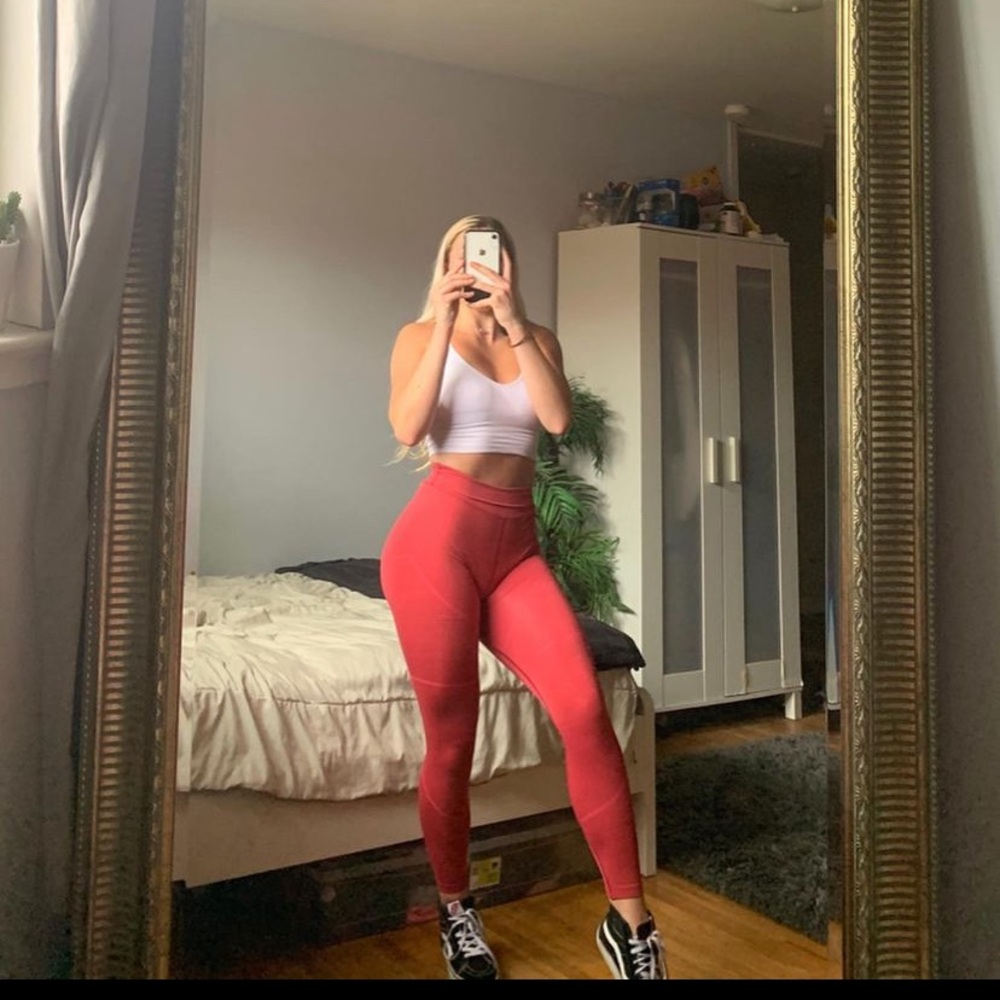 Alphalete R6 Revival leggings small in cherry
